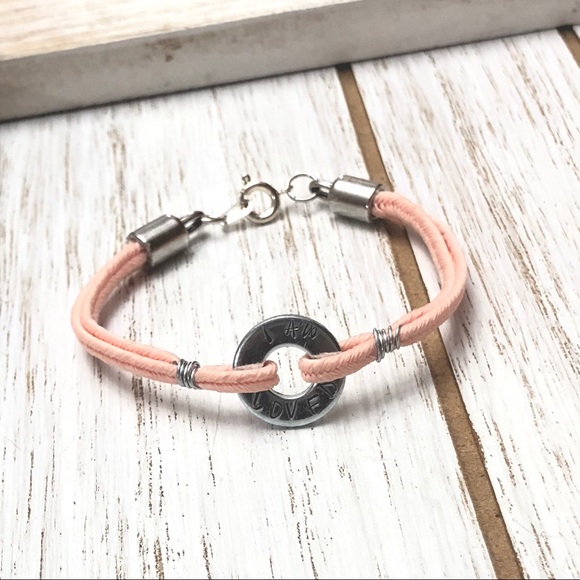 I Am Loved Affirmation Bracelet - Picture 4 of 4